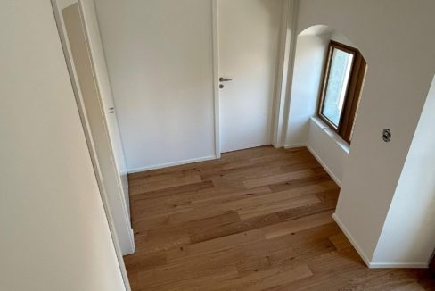 8987e4ad7f589a3f12a19029d8d273cf